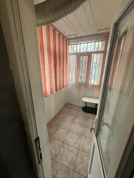 Metrou Aparatorii Patriei, De inchiriat 3 camere 72 mp, 2 bai.